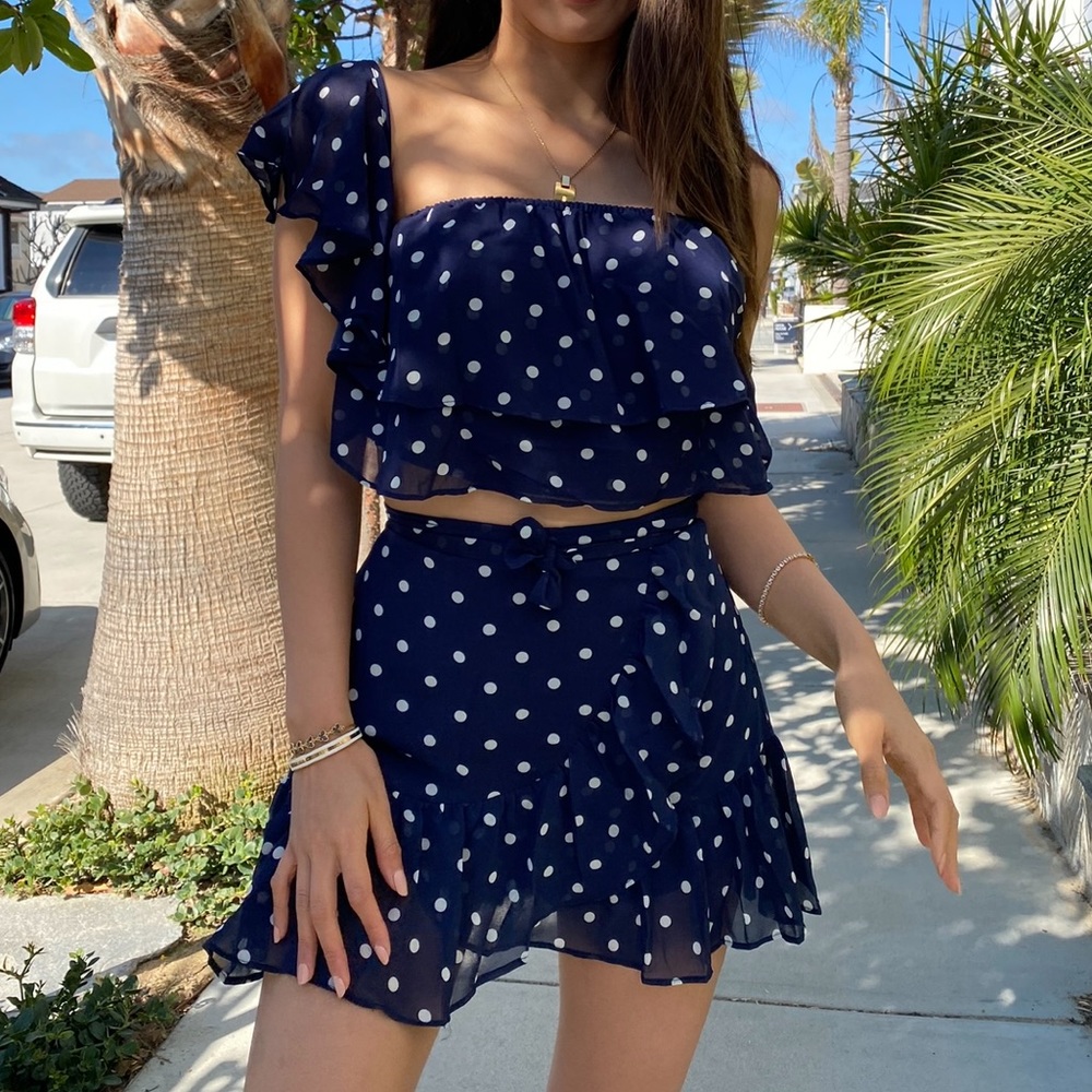 YOINS Polka dot navy crop top and skort skirt set